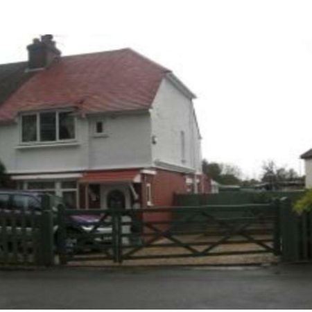 Maidstone Family Homes Upper Road Cottage Esterno foto