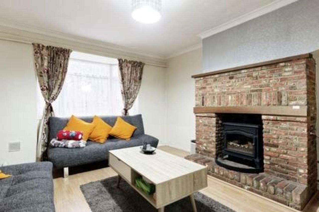 Maidstone Family Homes Upper Road Cottage Esterno foto