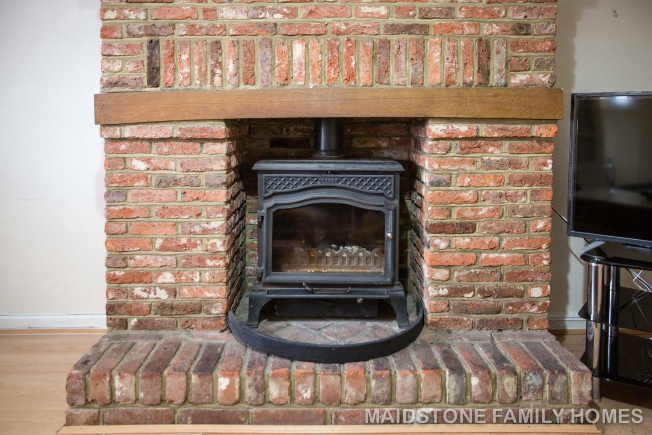 Maidstone Family Homes Upper Road Cottage Esterno foto