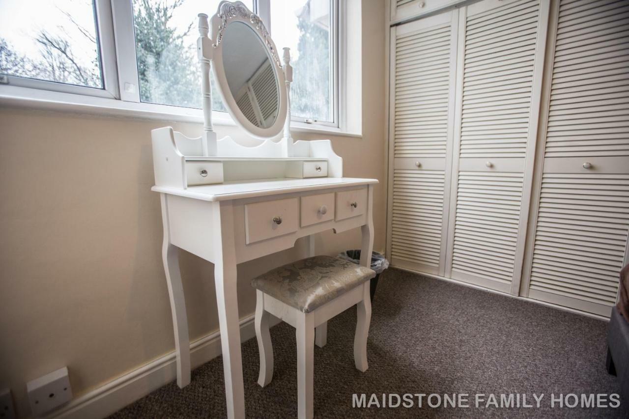 Maidstone Family Homes Upper Road Cottage Esterno foto
