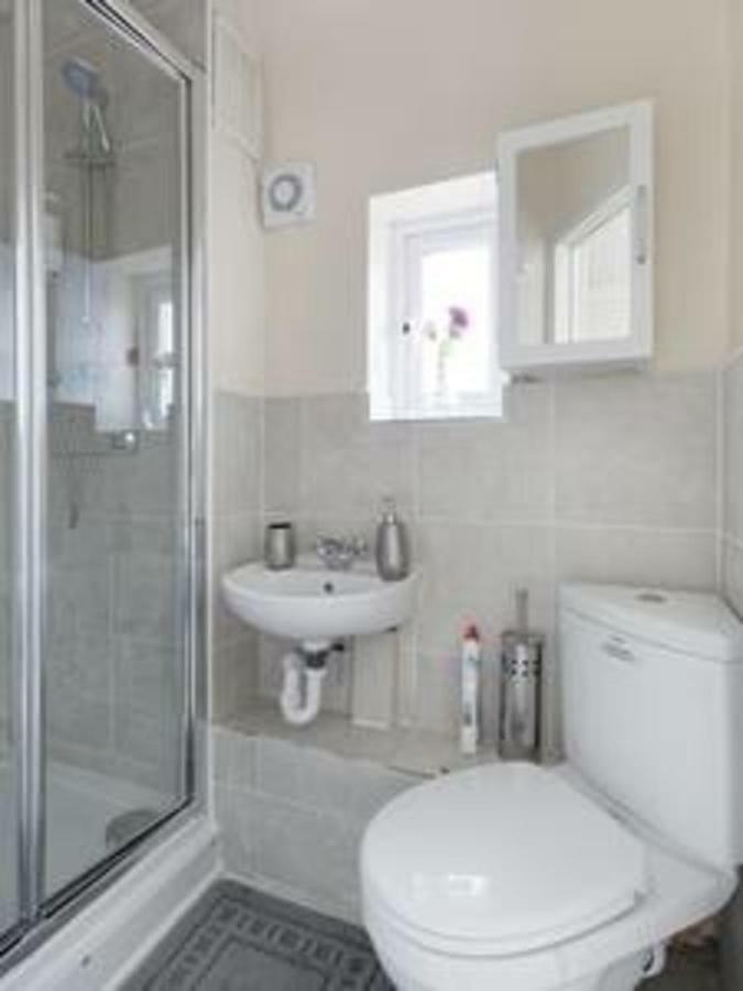 Maidstone Family Homes Upper Road Cottage Esterno foto
