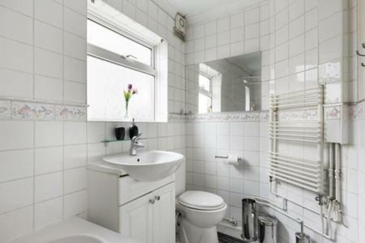 Maidstone Family Homes Upper Road Cottage Esterno foto