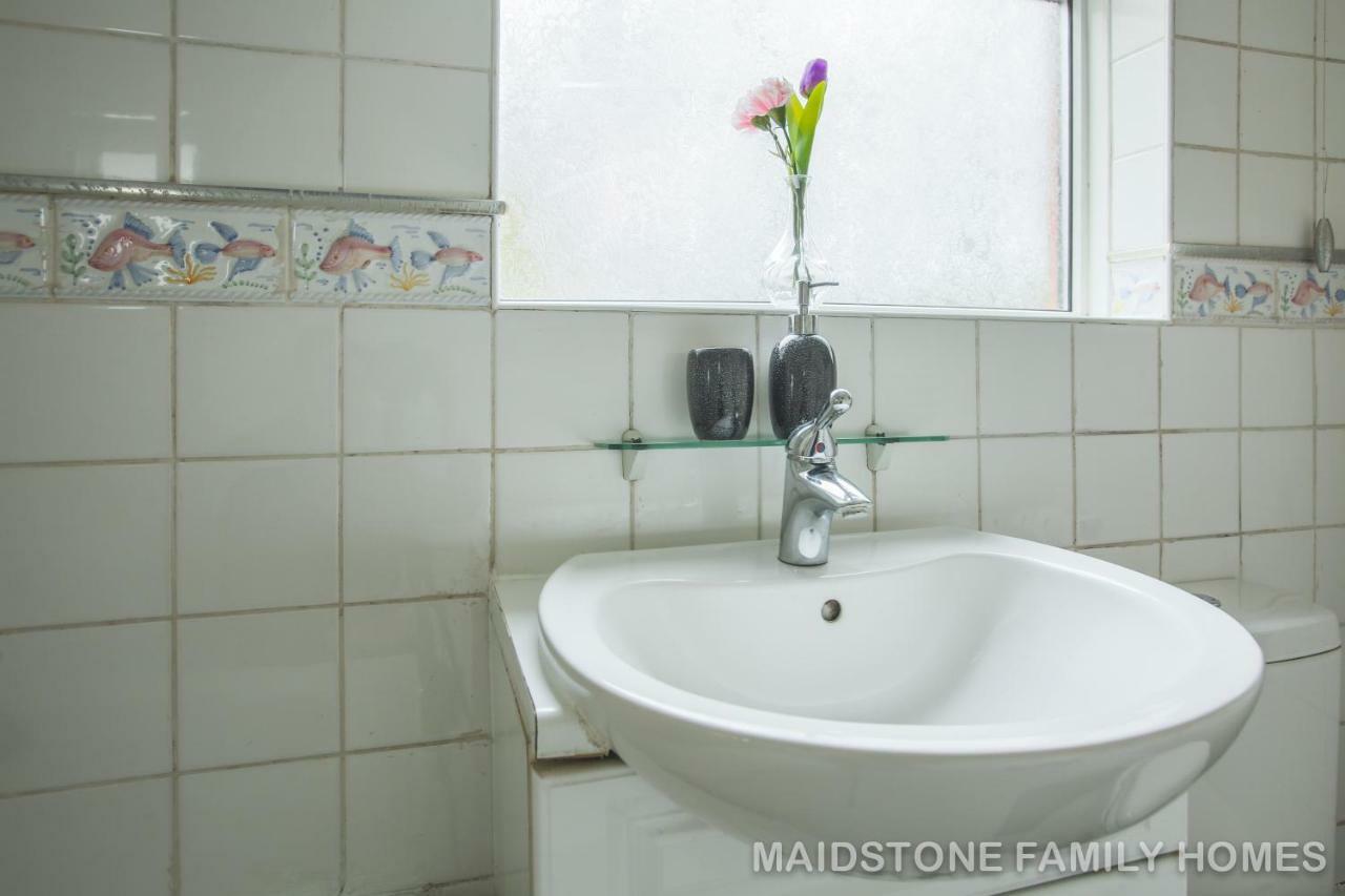 Maidstone Family Homes Upper Road Cottage Esterno foto