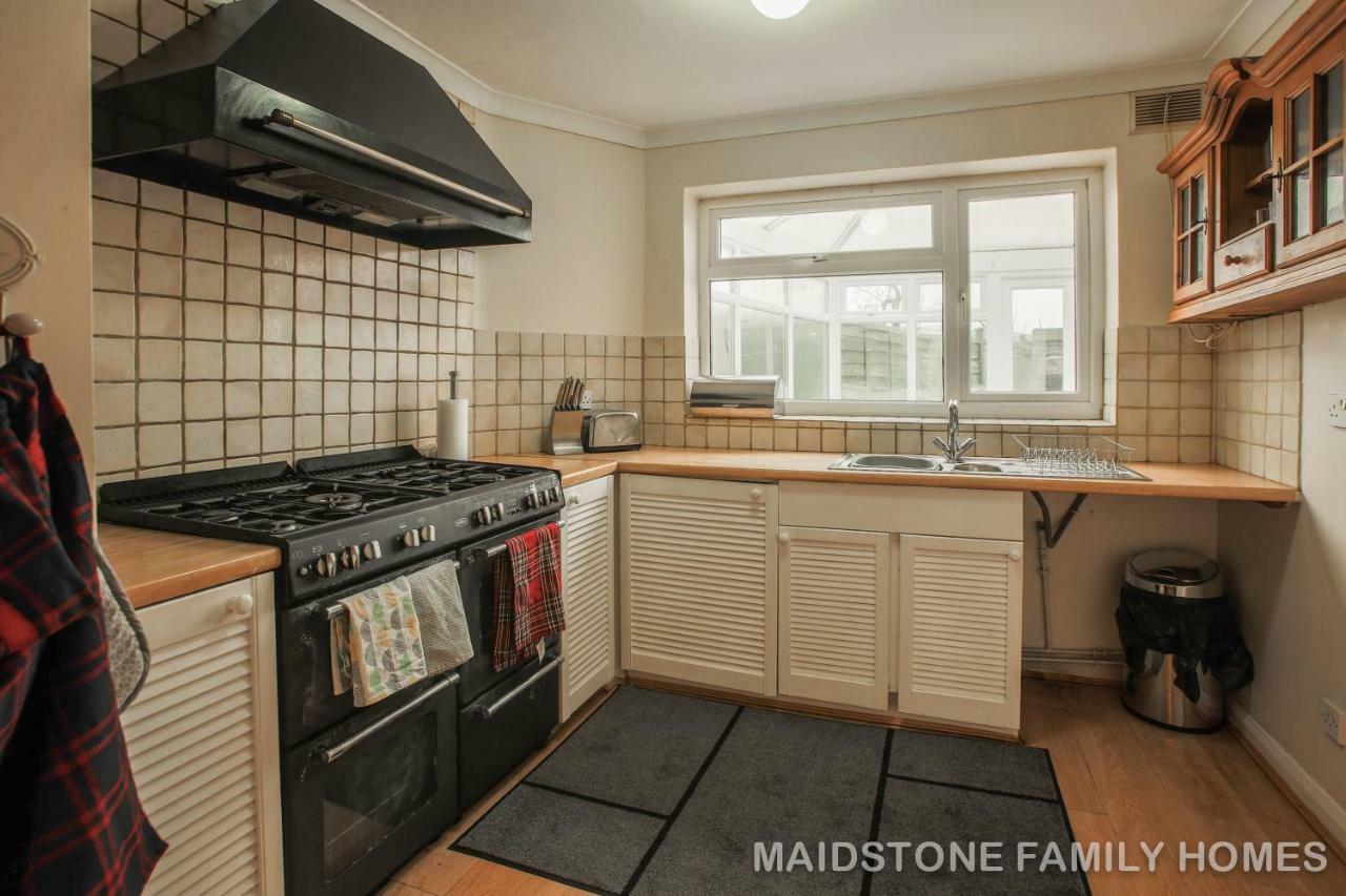 Maidstone Family Homes Upper Road Cottage Esterno foto