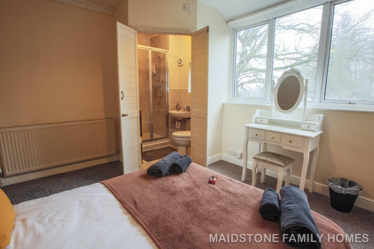 Maidstone Family Homes Upper Road Cottage Esterno foto